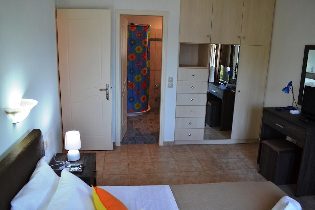 Verde E Mare Agia Efimia Habitación foto